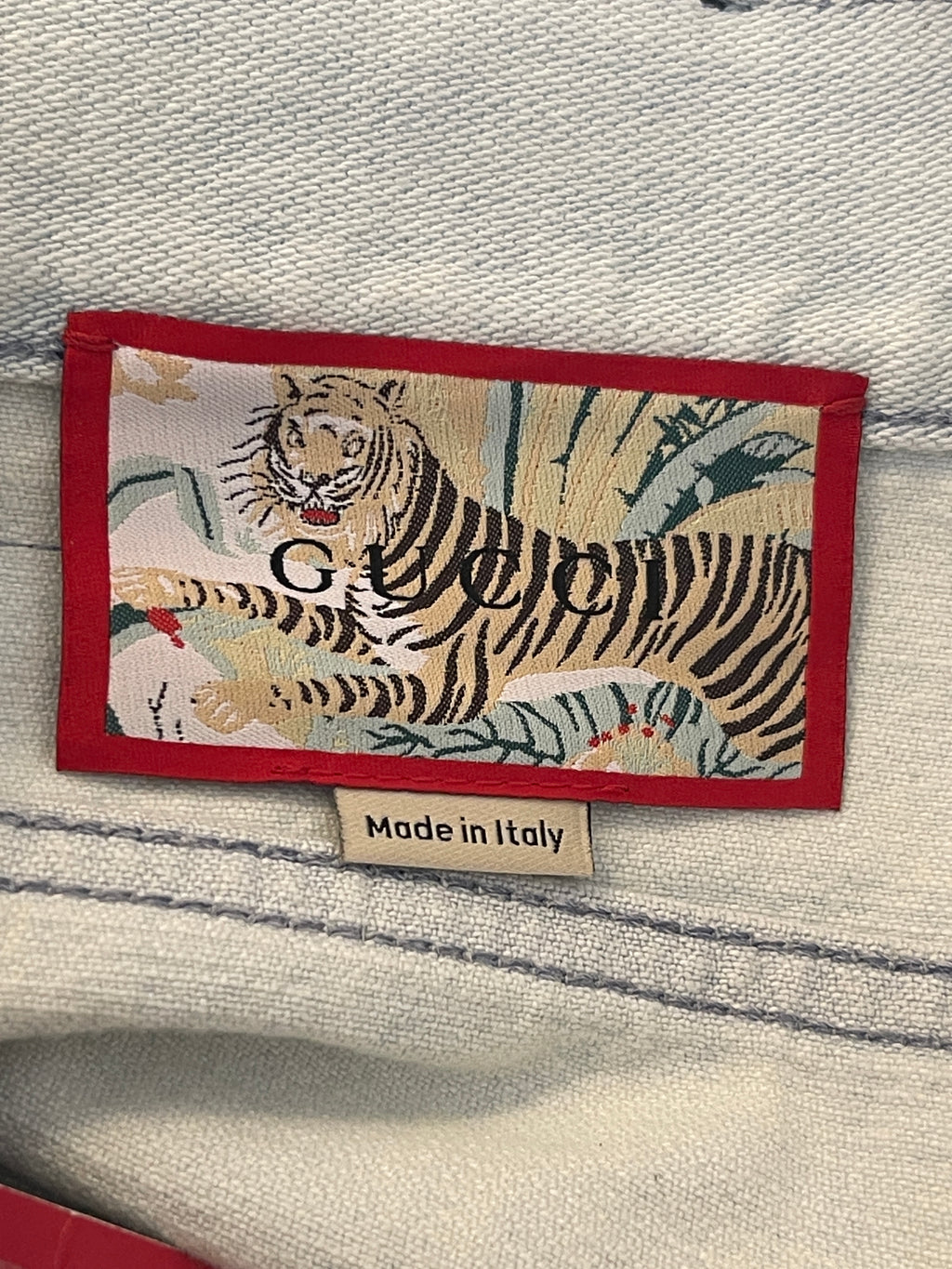 Gucci Denim and embroidered Tiger Long Shorts/ 3/4 Jeans