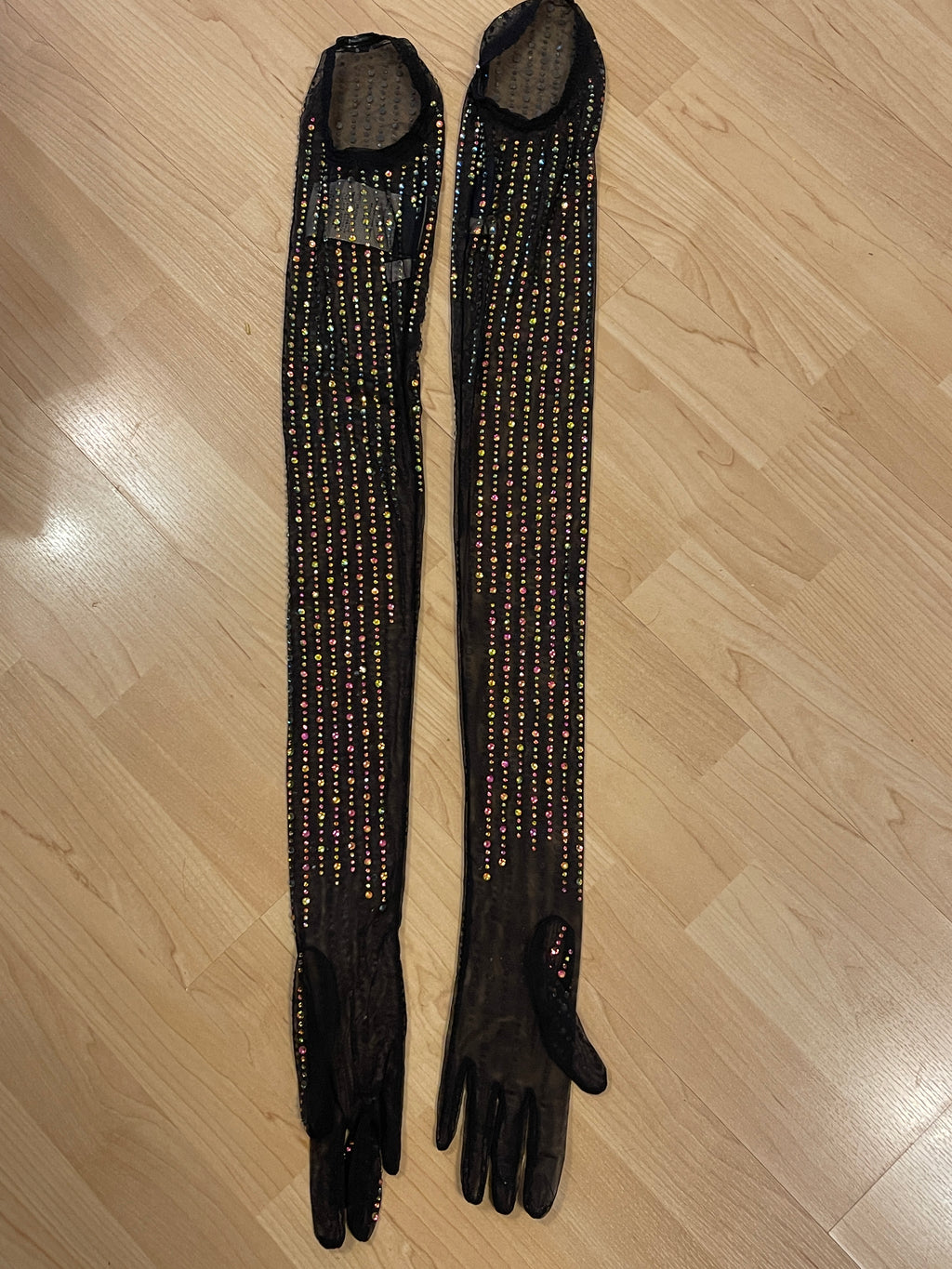 Gucci Long Gloves covered with crystals