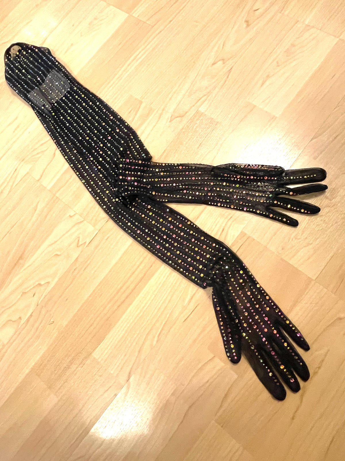 Gucci Long Gloves covered with crystals