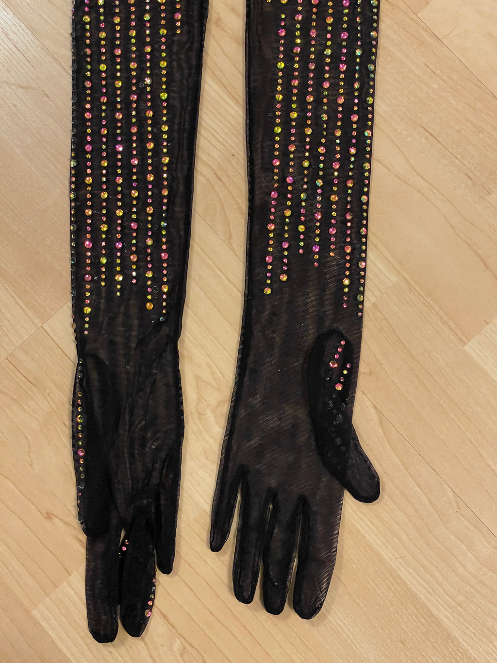 Gucci Long Gloves covered with crystals