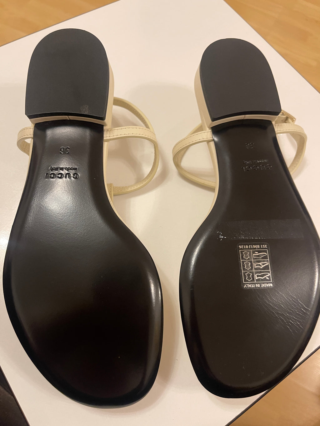 Gucci chain Leather sandals size U.K. 3