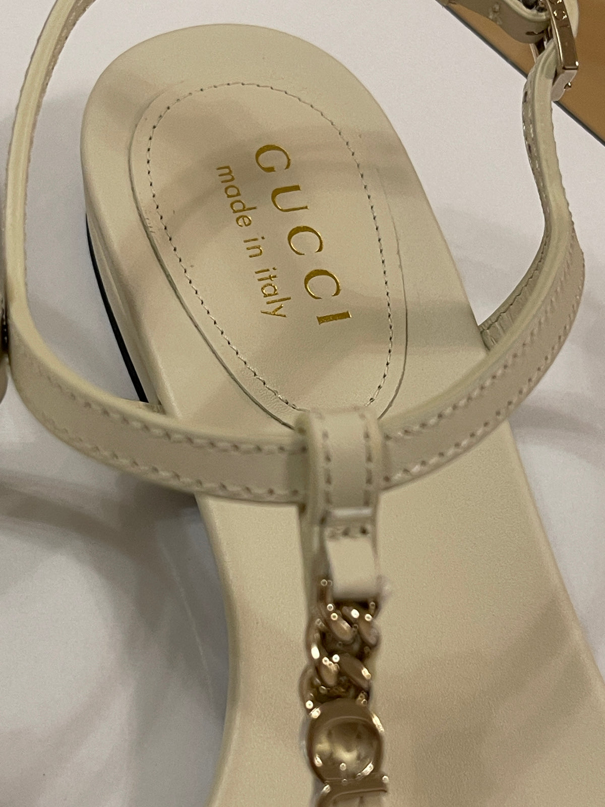 Gucci chain Leather sandals size U.K. 3