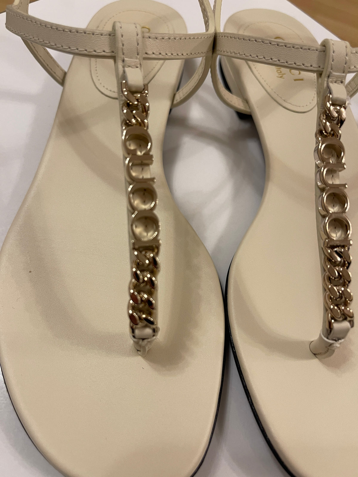 Gucci chain Leather sandals size U.K. 3