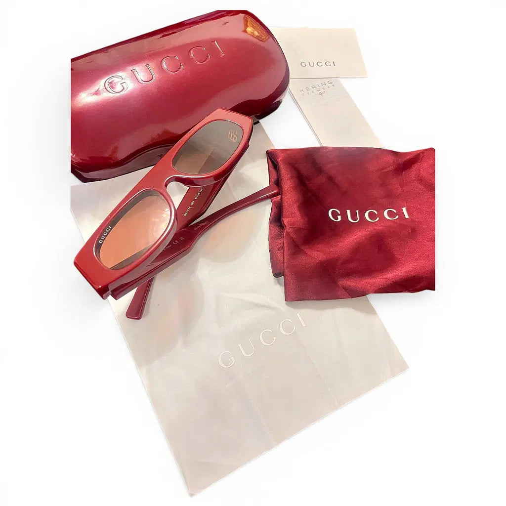 Gucci sunglasses in Ancora red